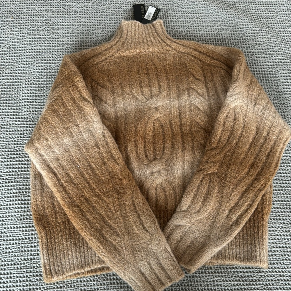 Banana Republic Celeste Ombre Alpaca Blend Sweater NWT M Italian Yarn - Picture 5 of 7